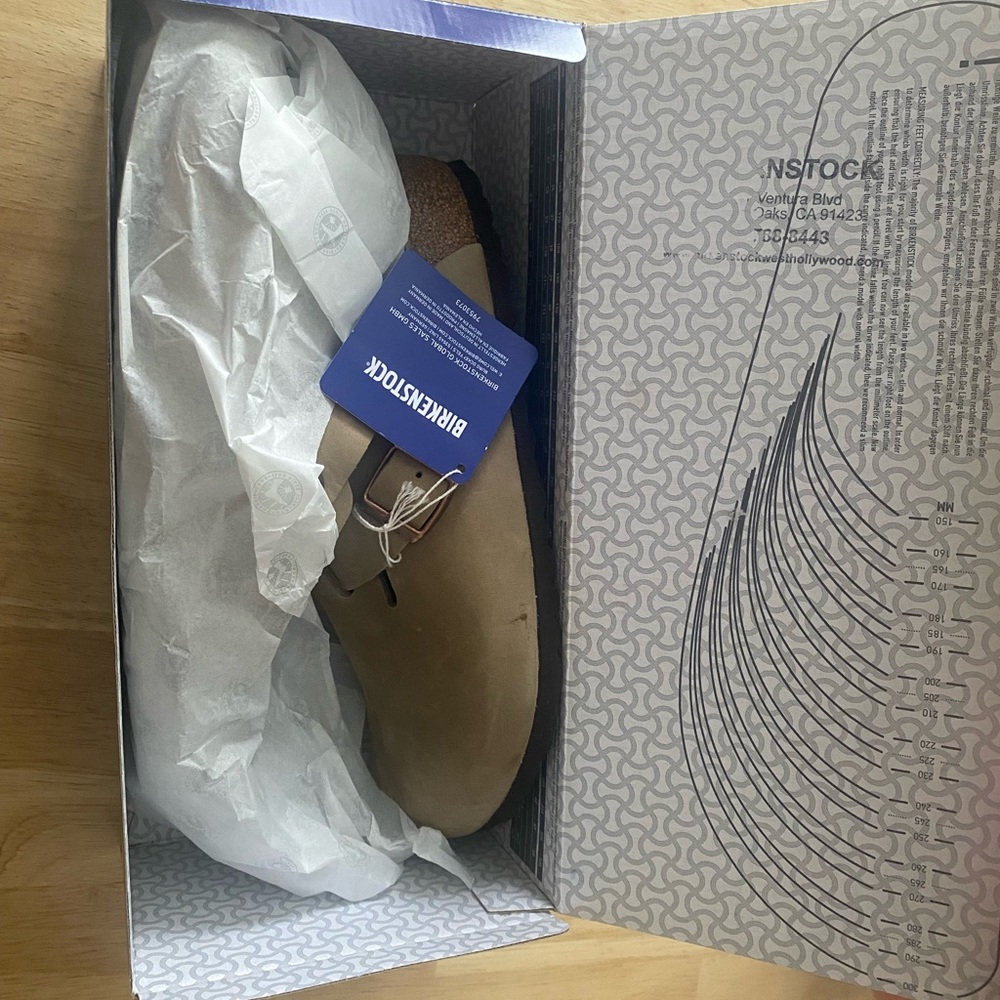 NWT Birkenstock Boston Clogs, size 39 regular, tobacco brown color